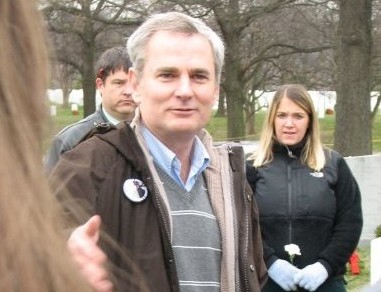 Eric's dad addressing Severna Park High School students at Eric's gravesite